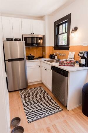 Primary Photo - 1515 Bellevue Ave