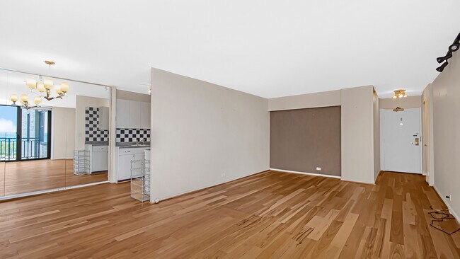 Foto del edificio - 3440 N Lake Shore Dr