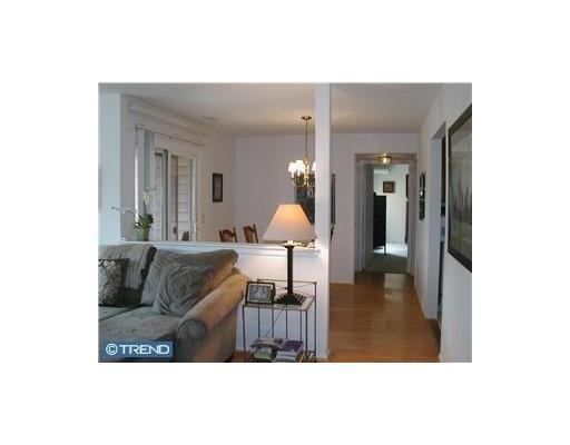 Foto del edificio - 2217 Sayre Dr