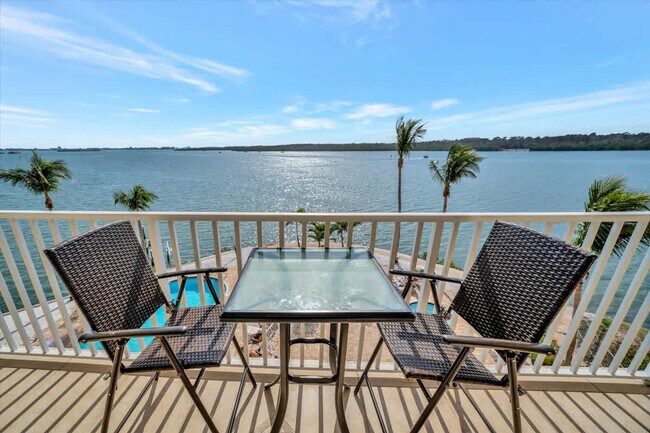 Building Photo - 8800 Bay Pines Blvd