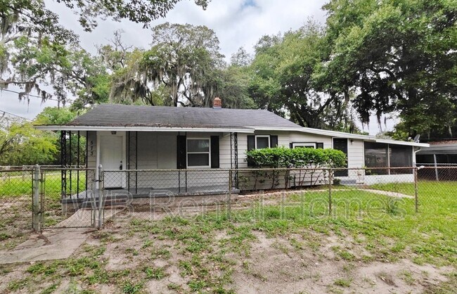 Building Photo - 573 E 55th St
