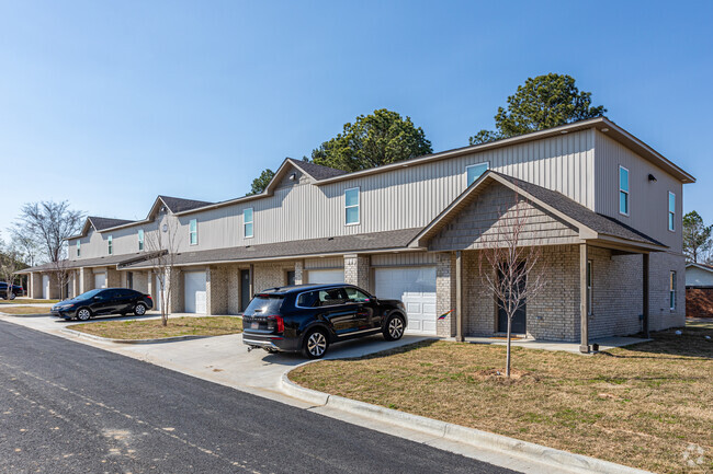 Foto del edificio - German Oaks Townhomes