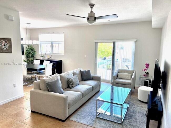 Foto del edificio - 8800 NW 107th Ct