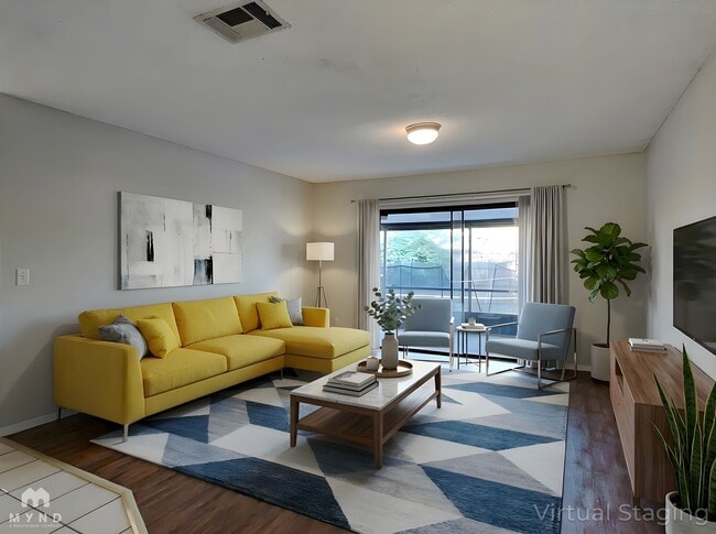 Building Photo - 1060 Huntington Ct