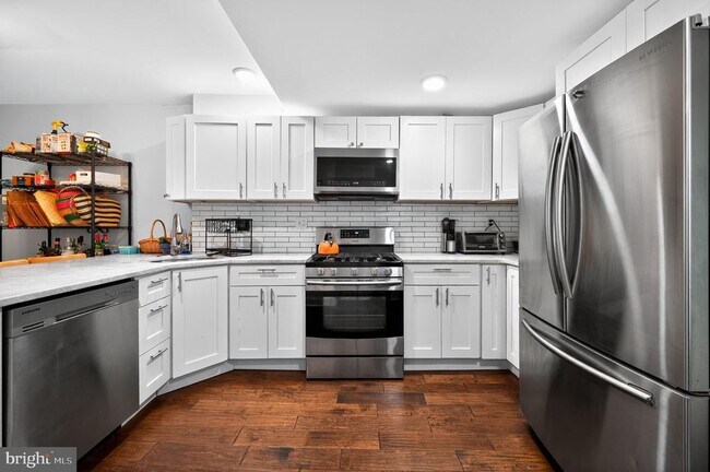Foto del edificio - 2211 N Howard St