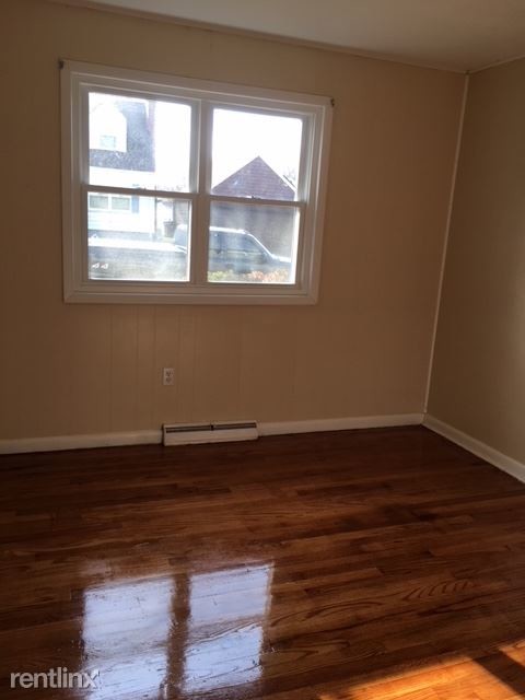 Building Photo - 2 br, 1 bath  - 215 Fairfield St Apt L1
