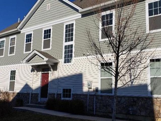 Primary Photo - 49 Meadow View Dr
