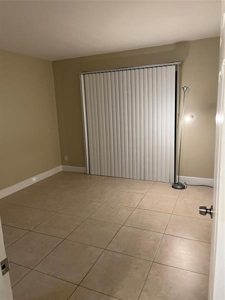 Building Photo - 44 SE 14th St