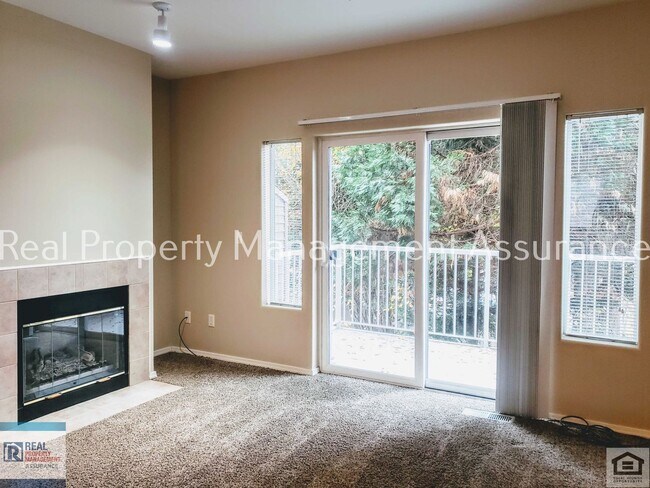 Foto del edificio - Peaceful 2BR/2.5BA Townhome Tigard/Beaverton