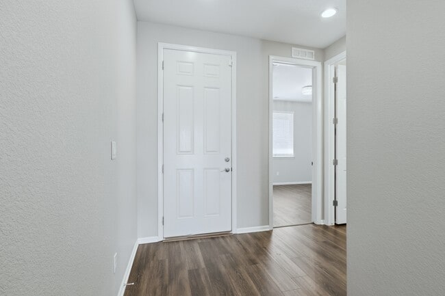 Foto del edificio - 8891 E 106th Pl