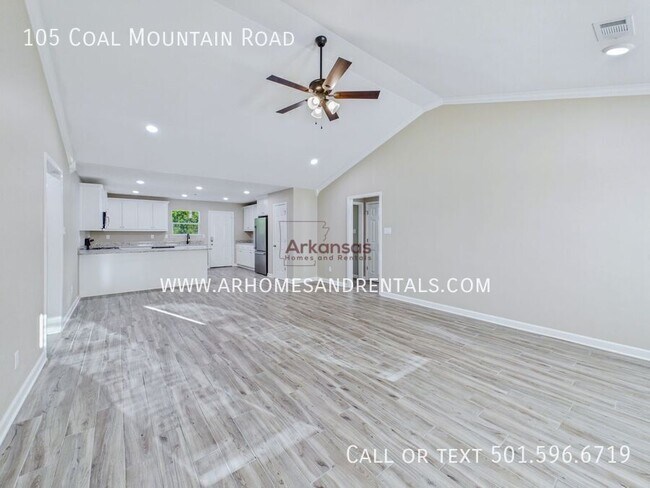 Foto del edificio - 105 Coal Mountain Rd