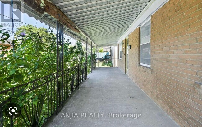 Building Photo - 77 Nash Dr