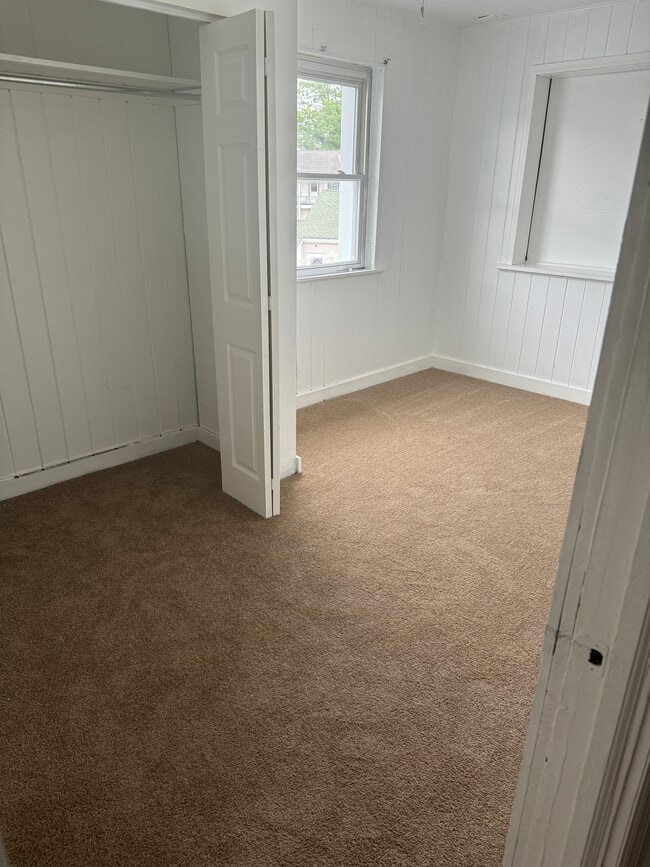 Building Photo - 275 Hayes St