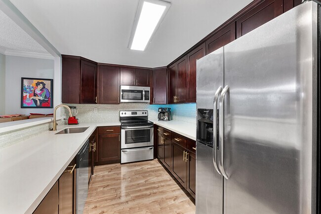 Building Photo - 10777 W Sample Rd