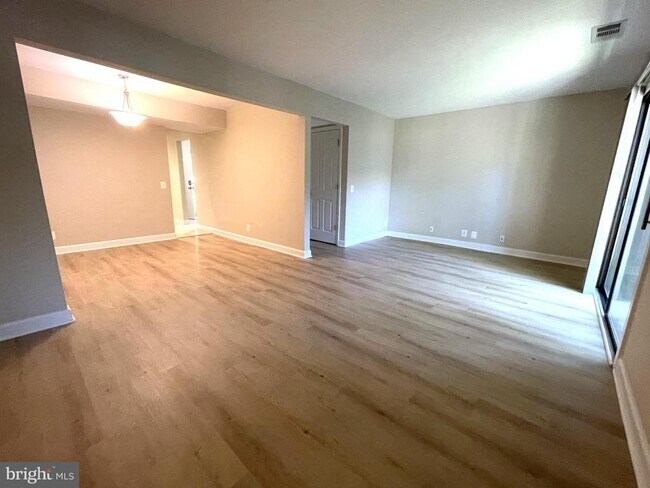 Foto del edificio - 2661 Glengyle Dr