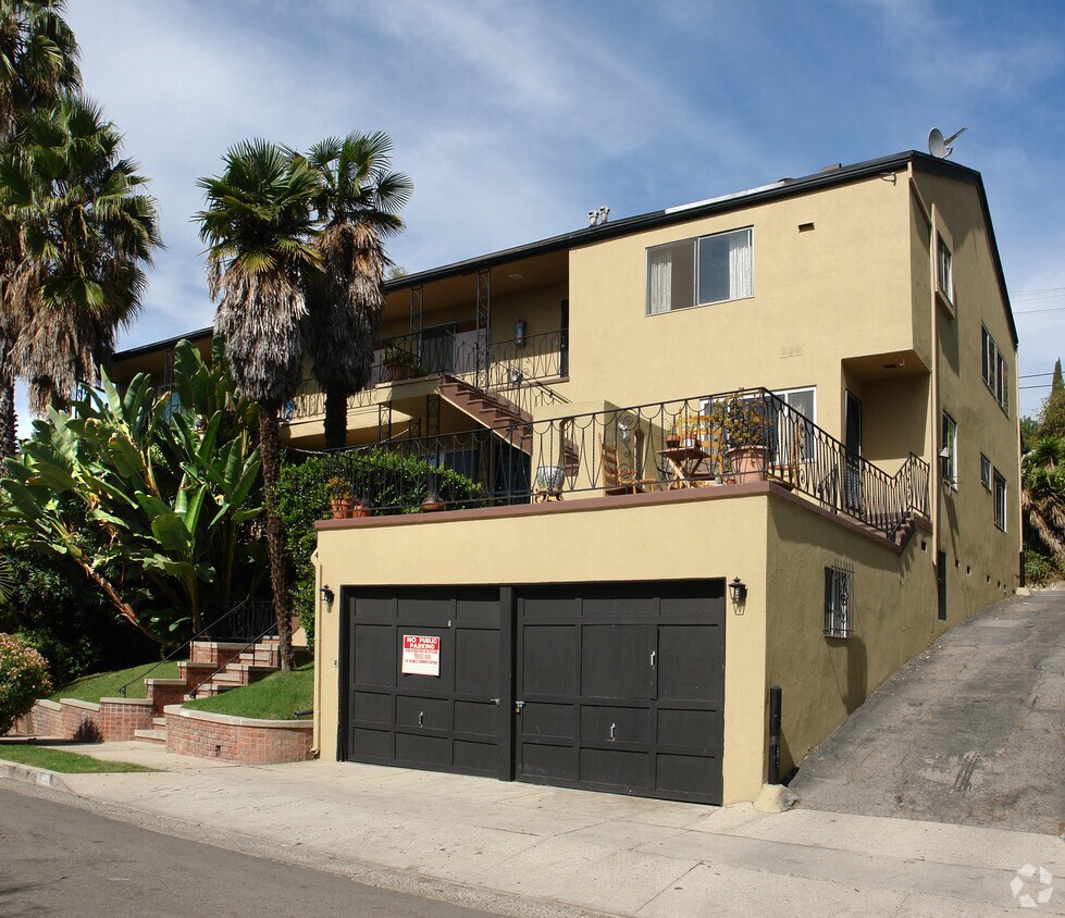 Primary Photo - 851 N Dillon St