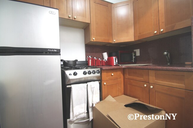 Foto del edificio - 1369 1st Ave