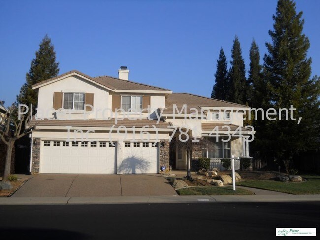Building Photo - 9940 Village Center Dr