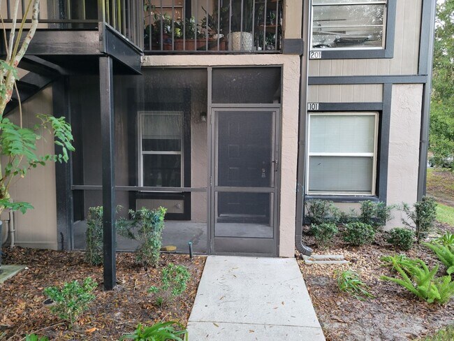 Foto del edificio - 4004 Dream Oak Place