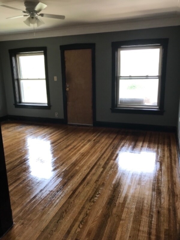 Building Photo - 7116 S Harvard Ave