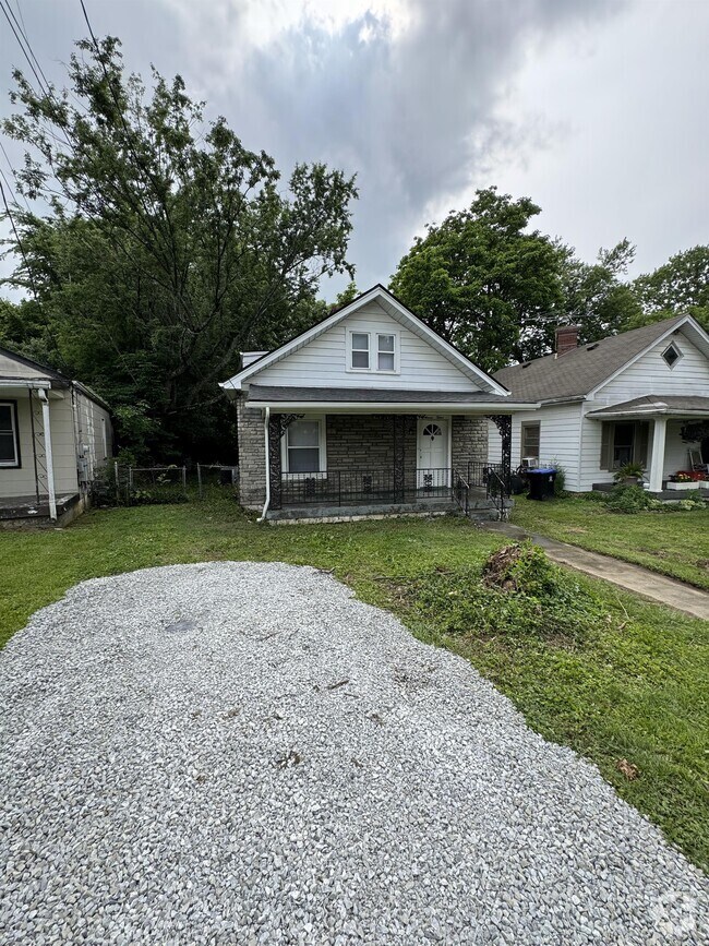 Hazel Dawn Apartments for Rent with Hardwood Floors Louisville, KY