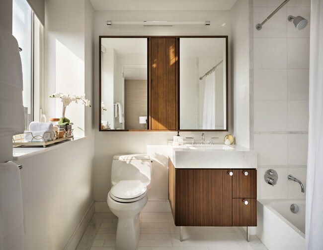 Interior Photo - The Easton
