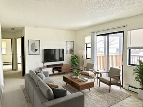 Building Photo - 1640 E 16th St