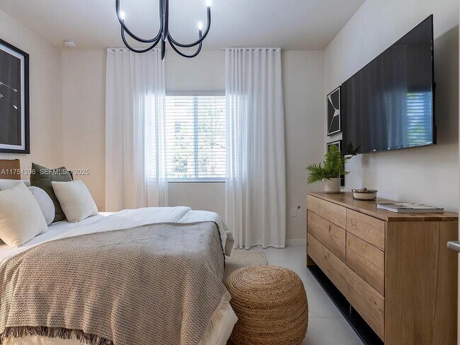 Foto del edificio - 628 NE 2nd St