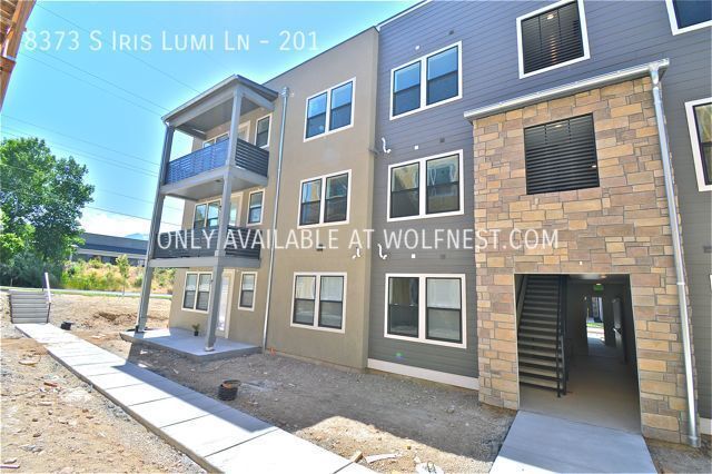 Primary Photo - Newer Build 3 Bed Midvale Condo! No Deposi...
