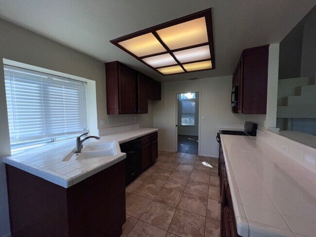 Foto del edificio - 8848 Hiddenspring Way