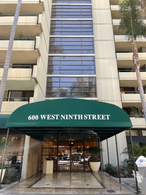 Building Photo - 600 W 9th St