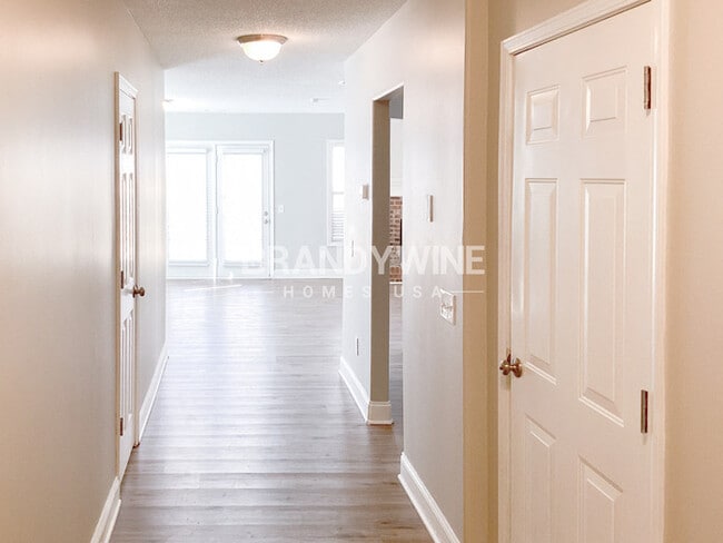 Foto del edificio - 3208 Glenloch Pl