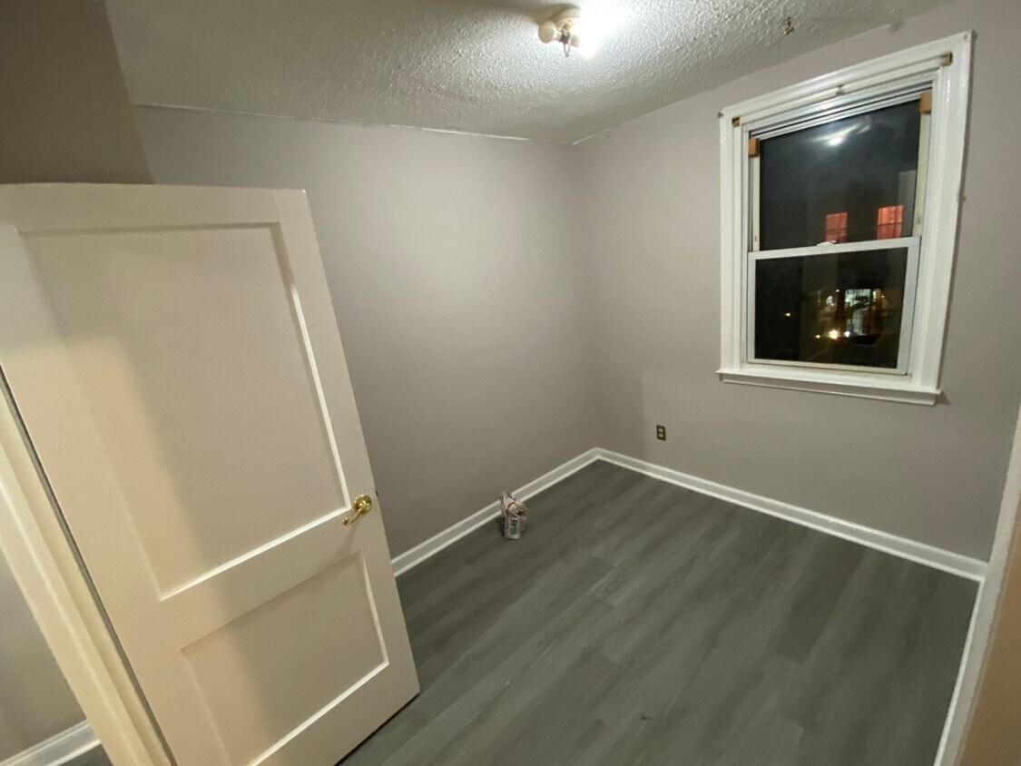 Primary Photo - 3 Bedroom and 1 bathroom House