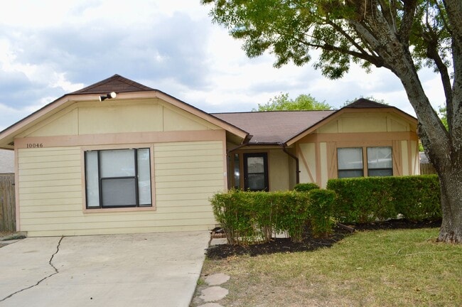 Foto del edificio - Charming 3 bed 2 bath with a converted gar...