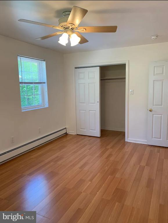 Foto del edificio - 512 Stidman Dr