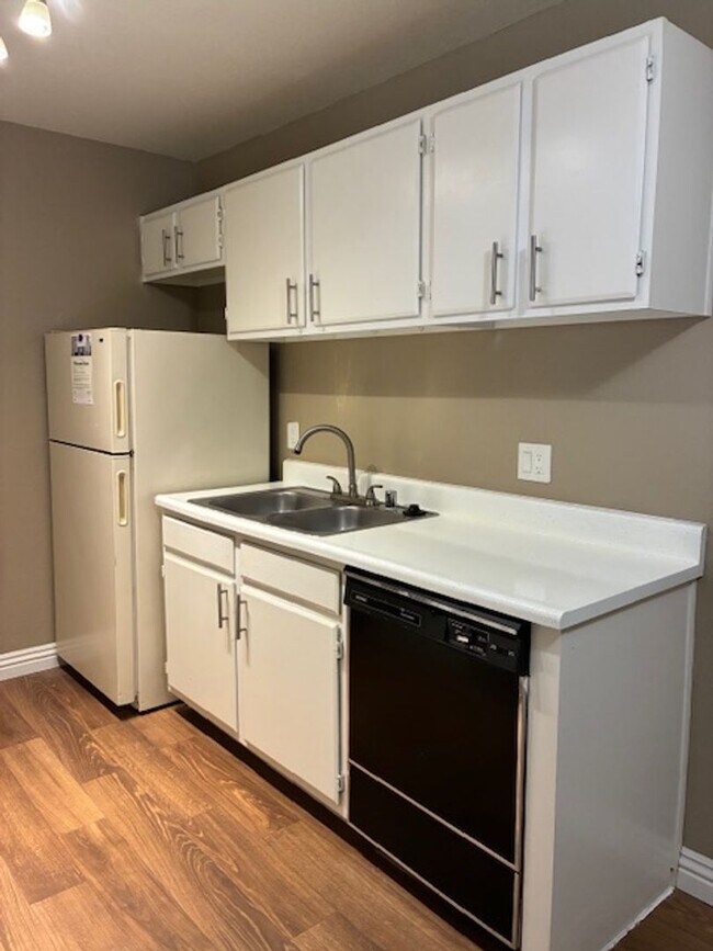 Interior Photo - Mandalay Bay Apartments