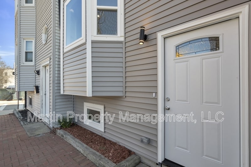 Photo - 690 Dorchester Avenue