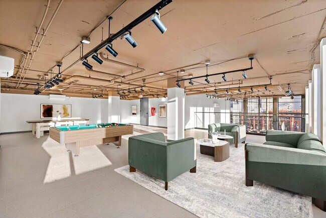 Foto del edificio - 1 Mallory Ave