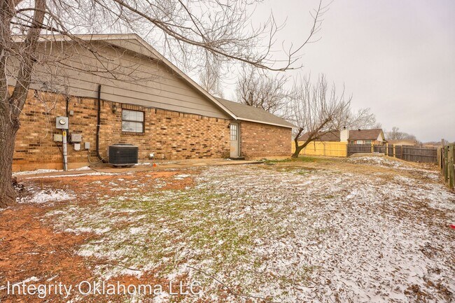 Foto del edificio - 5 br, 2 bath House - 1620 NE 6th St