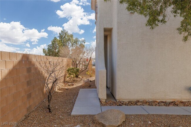 Foto del edificio - 4112 Swept Plains St