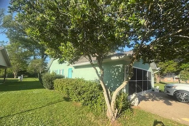 Foto del edificio - 105 Thistledown Dr