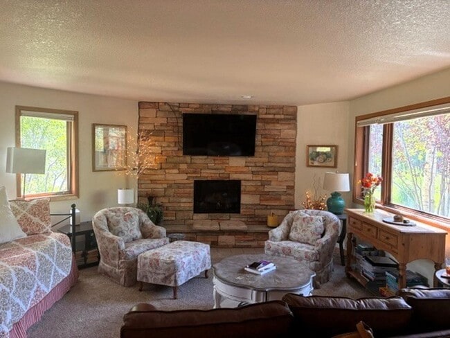 Building Photo - 1653 Oro Grande Dr