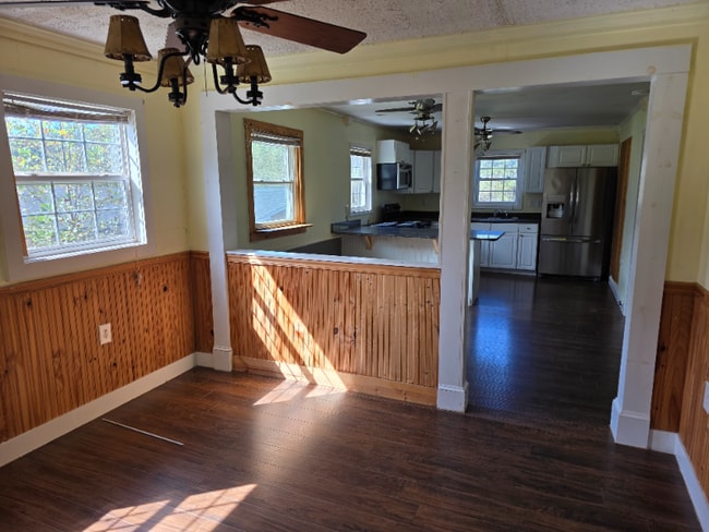 Building Photo - 52 Elkins Branch Rd