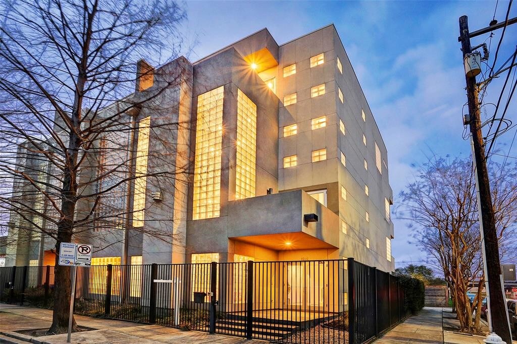 Foto principal - 1211 Sterrett St