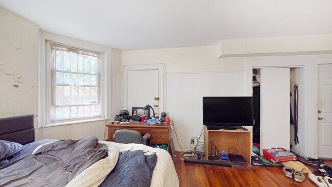 Foto del edificio - 1069 Beacon St