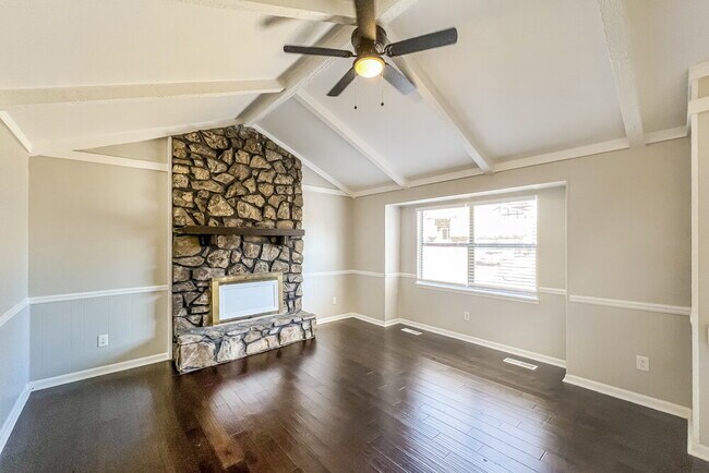 Foto del edificio - 1536 Moseley Ln