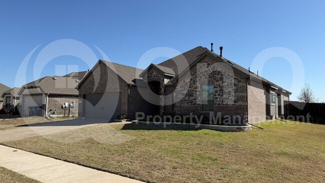 Foto del edificio - 4006 Whitetail Ln