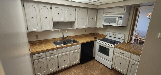 Foto del edificio - 2947 S Atlantic Ave