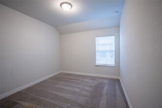 Building Photo - 3427 Avary River Ln