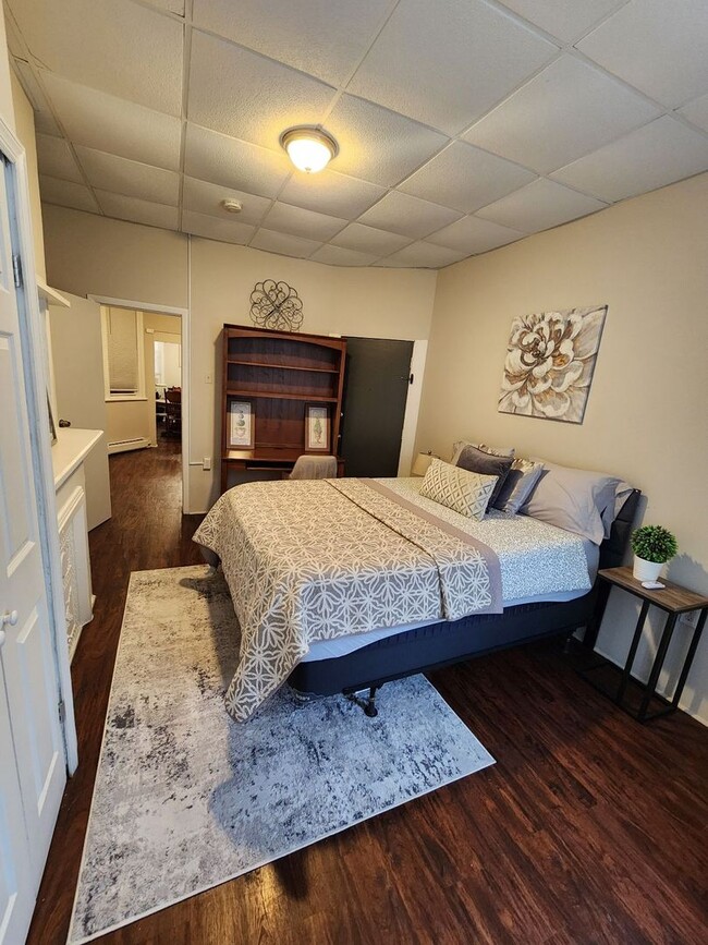 Building Photo - 2 Bedroom Condo Apartment in Jersey City NJ